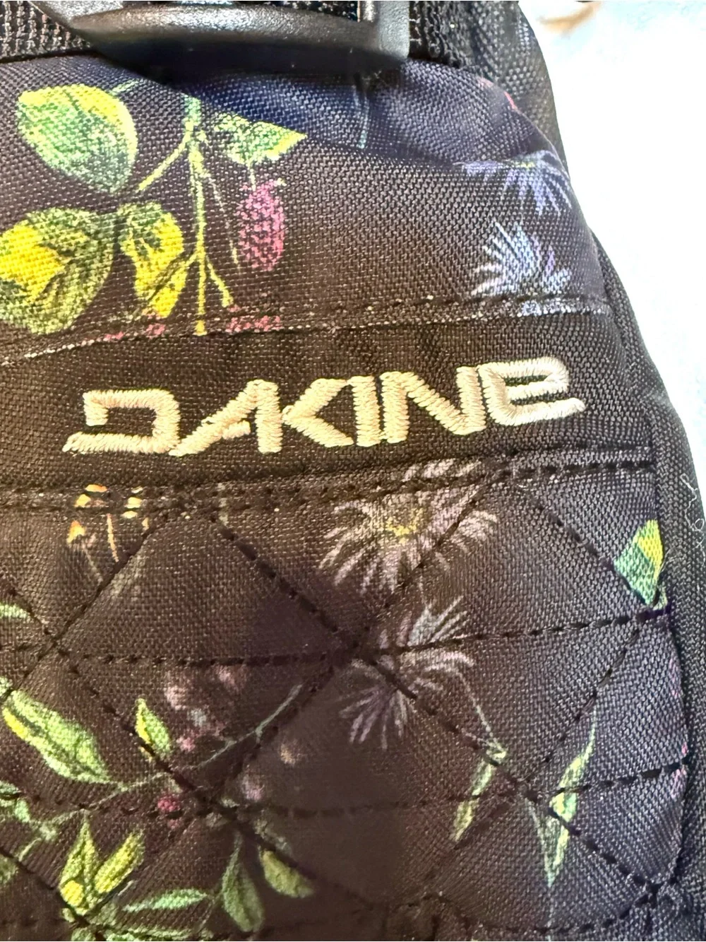 Dakine Black Floral Pattern Ski Gloves